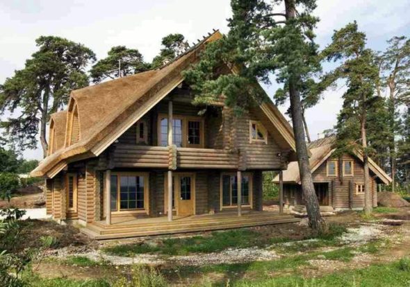 Обработка деревянного дома